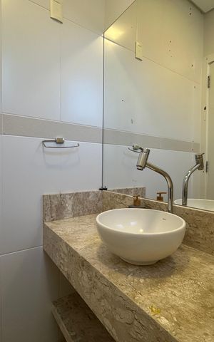 Casa de condomínio para alugar com 205m², 3 quartos e 3 vagas Casa de condomínio para alugar com 205m², 3 quartos e 3 vagasLavabo