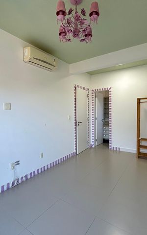 Casa de condomínio para alugar com 205m², 3 quartos e 3 vagas Casa de condomínio para alugar com 205m², 3 quartos e 3 vagasSuíte 2