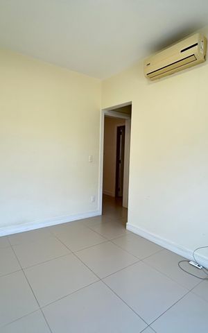 Casa de condomínio para alugar com 205m², 3 quartos e 3 vagas Casa de condomínio para alugar com 205m², 3 quartos e 3 vagasSuíte 1