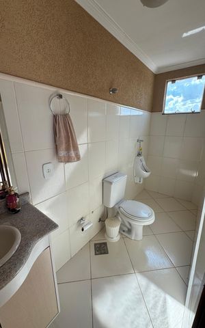 Casa à venda com 390m², 6 quartos e 7 vagas Casa à venda com 390m², 6 quartos e 7 vagasLavabo 2 Anexo 1