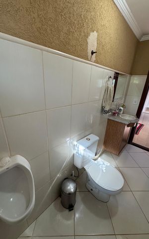 Casa à venda com 390m², 6 quartos e 7 vagas Casa à venda com 390m², 6 quartos e 7 vagasLavabo 1 Anexo 1