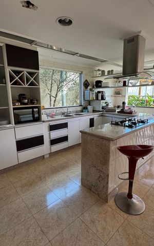 Casa à venda com 390m², 6 quartos e 7 vagas Casa à venda com 390m², 6 quartos e 7 vagasCozinha Anexo 1