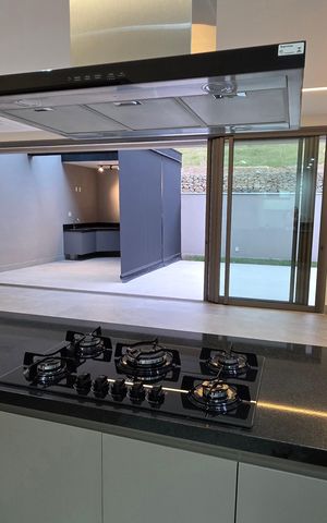 Casa de condomínio para alugar com 230m², 3 quartos e 2 vagas Casa de condomínio para alugar com 230m², 3 quartos e 2 vagasCozinha