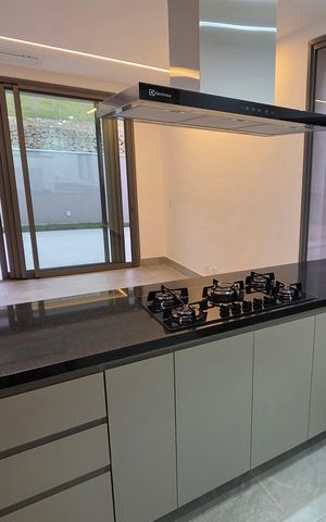 Casa de condomínio para alugar com 230m², 3 quartos e 2 vagas Casa de condomínio para alugar com 230m², 3 quartos e 2 vagasCozinha