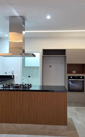 Casa de condomínio para alugar com 230m², 3 quartos e 2 vagas Casa de condomínio para alugar com 230m², 3 quartos e 2 vagasCozinha