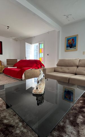 Casa para alugar com 130m², 2 quartos e 2 vagas Casa para alugar com 130m², 2 quartos e 2 vagasSala