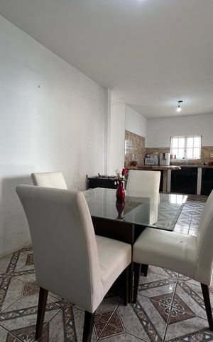 Casa para alugar com 130m², 2 quartos e 2 vagas Casa para alugar com 130m², 2 quartos e 2 vagasSala de Jantar / Cozinha