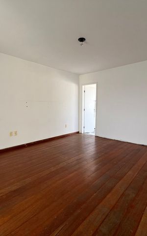 Casa para alugar com 280m², 2 quartos e 2 vagas Casa para alugar com 280m², 2 quartos e 2 vagasSala/Quarto