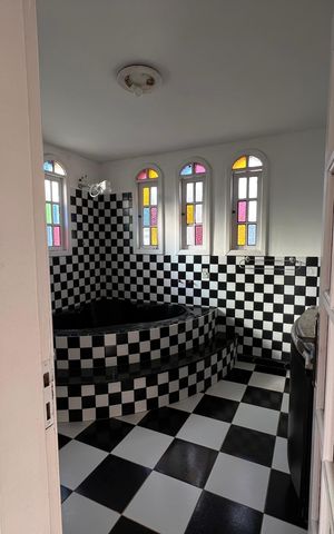 Casa para alugar com 280m², 2 quartos e 2 vagas Casa para alugar com 280m², 2 quartos e 2 vagasBanheiro da Suíte