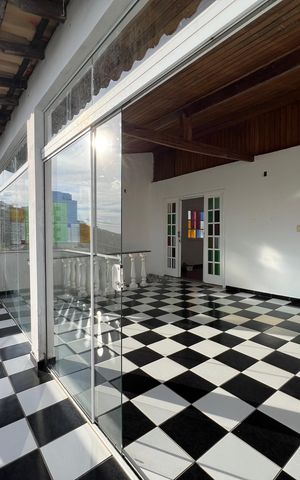 Casa para alugar com 280m², 2 quartos e 2 vagas Casa para alugar com 280m², 2 quartos e 2 vagasSala