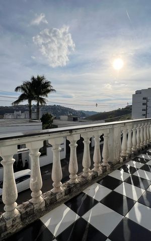 Casa para alugar com 280m², 2 quartos e 2 vagas Casa para alugar com 280m², 2 quartos e 2 vagasSacada da Sala