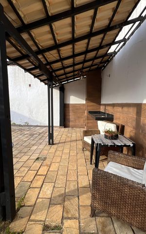 Casa para alugar com 360m², 4 quartos e 3 vagas Casa para alugar com 360m², 4 quartos e 3 vagasÁrea Externa