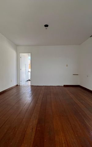 Casa para alugar com 360m², 4 quartos e 3 vagas Casa para alugar com 360m², 4 quartos e 3 vagasQuarto 1