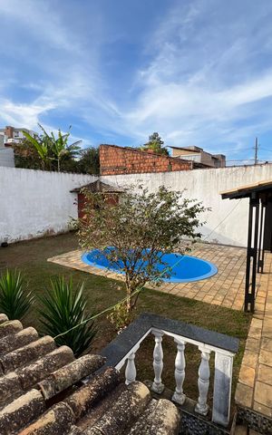 Casa para alugar com 360m², 4 quartos e 3 vagas Casa para alugar com 360m², 4 quartos e 3 vagasÁrea Externa