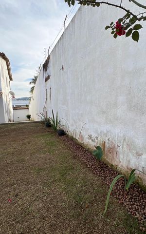 Casa para alugar com 360m², 4 quartos e 3 vagas Casa para alugar com 360m², 4 quartos e 3 vagasÁrea Externa