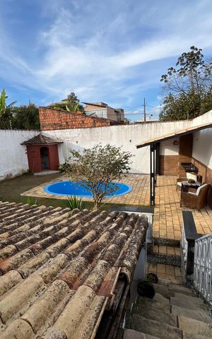 Casa para alugar com 360m², 4 quartos e 3 vagas Casa para alugar com 360m², 4 quartos e 3 vagasÁrea Externa