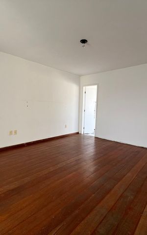 Casa para alugar com 360m², 4 quartos e 3 vagas Casa para alugar com 360m², 4 quartos e 3 vagasQuarto 1