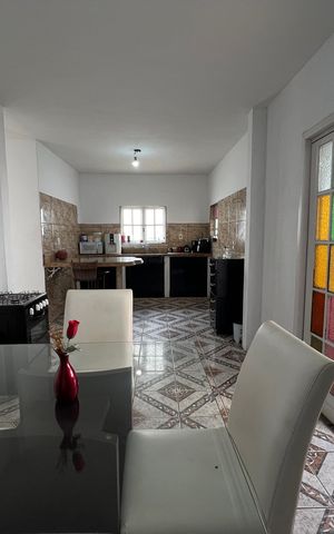 Casa para alugar com 360m², 4 quartos e 3 vagas Casa para alugar com 360m², 4 quartos e 3 vagasSala de Jantar / Cozinha