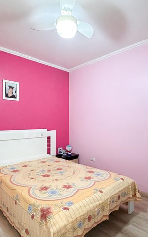 Casa à venda com 250m², 3 quartos e 2 vagas Casa à venda com 250m², 3 quartos e 2 vagasQuarto 1
