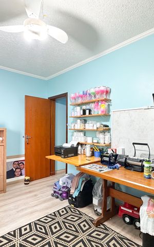 Casa à venda com 250m², 3 quartos e 2 vagas Casa à venda com 250m², 3 quartos e 2 vagasQuarto 2
