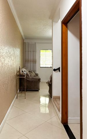 Casa à venda com 250m², 3 quartos e 2 vagas Casa à venda com 250m², 3 quartos e 2 vagasAcesso a Cozinha