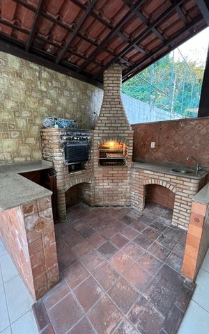 Casa de condomínio à venda com 103m², 3 quartos e 3 vagas Casa de condomínio à venda com 103m², 3 quartos e 3 vagasChurrasqueira