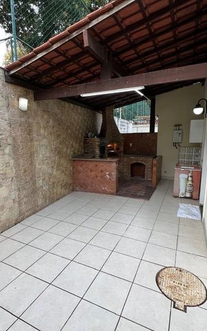 Casa de condomínio à venda com 103m², 3 quartos e 3 vagas Casa de condomínio à venda com 103m², 3 quartos e 3 vagasChurrasqueira