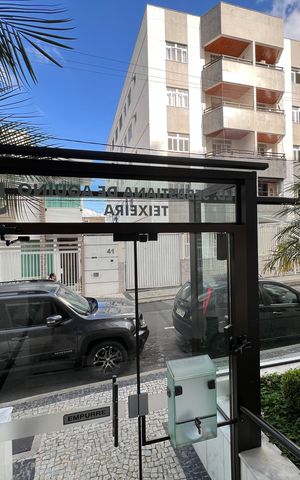 Apartamento para alugar com 81m², 2 quartos e 1 vaga Apartamento para alugar com 81m², 2 quartos e 1 vagaHall de entrada