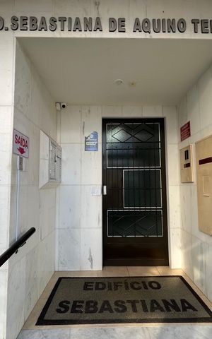 Apartamento para alugar com 81m², 2 quartos e 1 vaga Apartamento para alugar com 81m², 2 quartos e 1 vagaHall de entrada