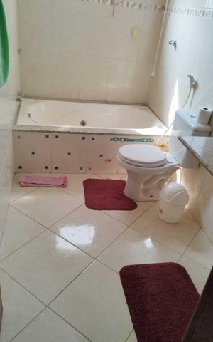 Casa para alugar com 200m², 4 quartos e 5 vagas Casa para alugar com 200m², 4 quartos e 5 vagasBanheiro social