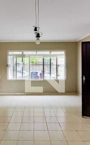 Casa à venda com 132m², 3 quartos e 2 vagas