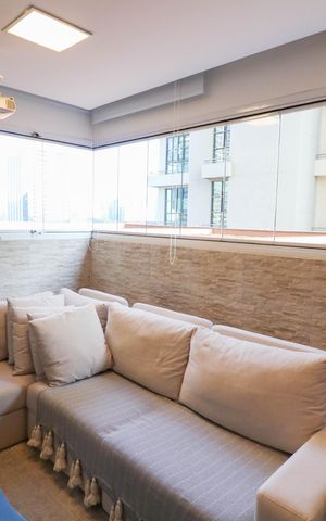 Apartamento à venda com 74m², 2 quartos e 1 vaga Apartamento à venda com 74m², 2 quartos e 1 vagaVaranda