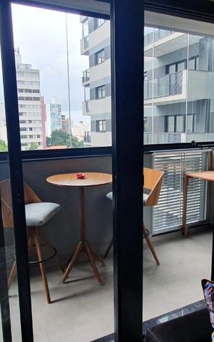 Apartamento à venda com 32m², 1 quarto e 1 vaga Apartamento à venda com 32m², 1 quarto e 1 vagaVaranda