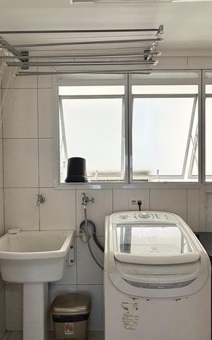 Apartamento para alugar com 200m², 5 quartos e 3 vagas Apartamento para alugar com 200m², 5 quartos e 3 vagasÁrea de Serviço