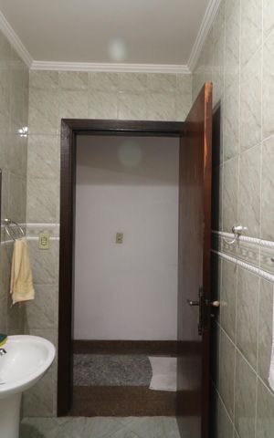 Casa à venda com 147m², 3 quartos e 2 vagasBanheiro 2