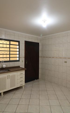 Casa à venda com 147m², 3 quartos e 2 vagasCozinha