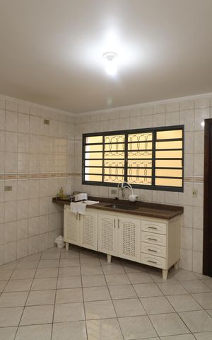 Casa à venda com 147m², 3 quartos e 2 vagasCozinha