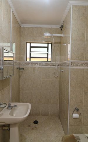 Casa à venda com 147m², 3 quartos e 2 vagasBanheiro da Suíte