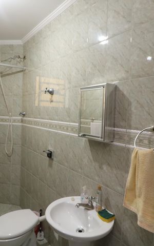 Casa à venda com 147m², 3 quartos e 2 vagasBanheiro 2