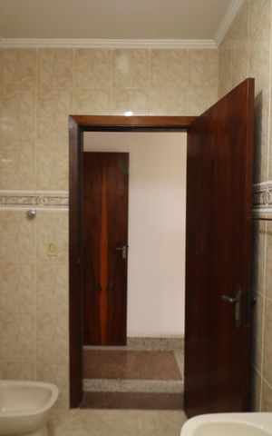 Casa à venda com 147m², 3 quartos e 2 vagasBanheiro da Suíte
