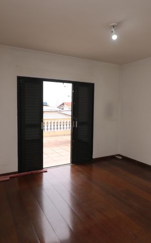 Casa à venda com 147m², 3 quartos e 2 vagasSuíte 