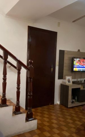 Casa à venda com 180m², 4 quartos e 2 vagasSala