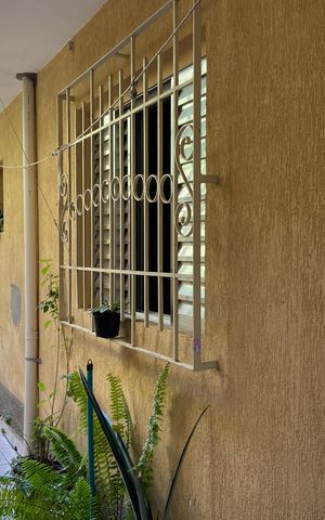 Casa à venda com 180m², 4 quartos e 2 vagasÁrea externa