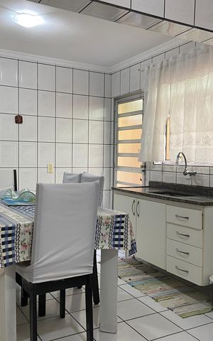 Casa à venda com 180m², 4 quartos e 2 vagasCozinha