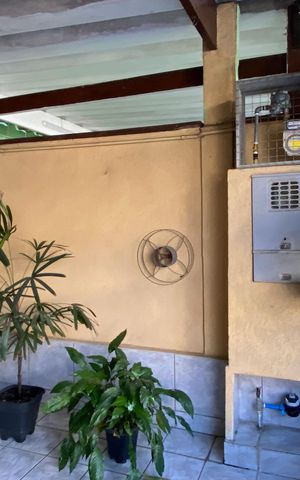 Casa à venda com 180m², 4 quartos e 2 vagasGaragem