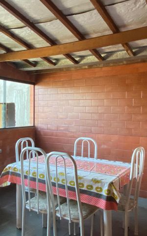 Casa à venda com 180m², 4 quartos e 2 vagasVaranda Gourmet