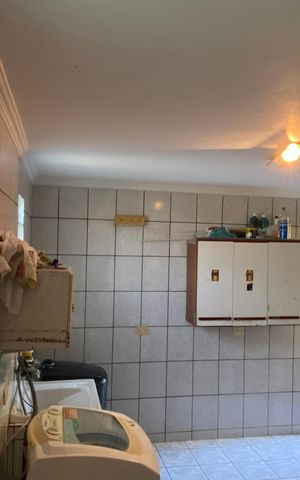Casa à venda com 180m², 4 quartos e 2 vagasÁrea de Serviço