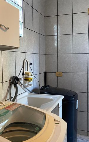 Casa à venda com 180m², 4 quartos e 2 vagasÁrea de Serviço