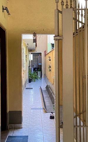 Casa à venda com 180m², 4 quartos e 2 vagasÁrea externa