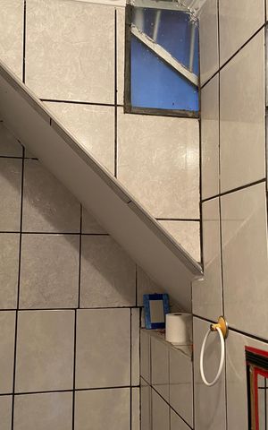 Casa à venda com 180m², 4 quartos e 2 vagasLavabo